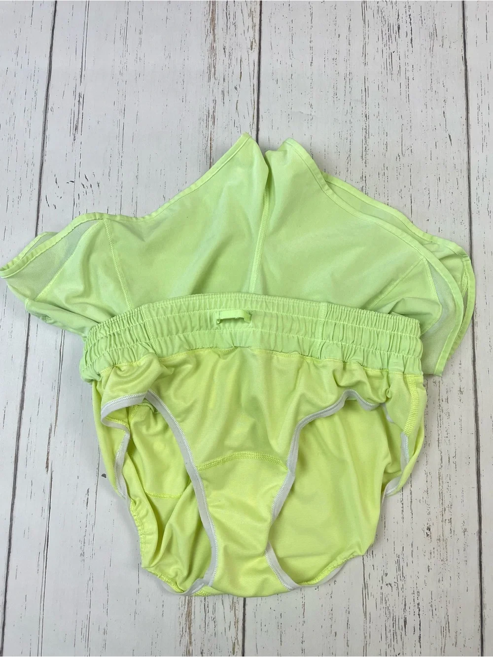 Lululemon Hotty Hot Short ll *2.5”
